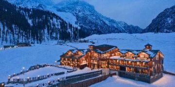 Snow Façade, All-day Dining Restaurant, Hotel Façade