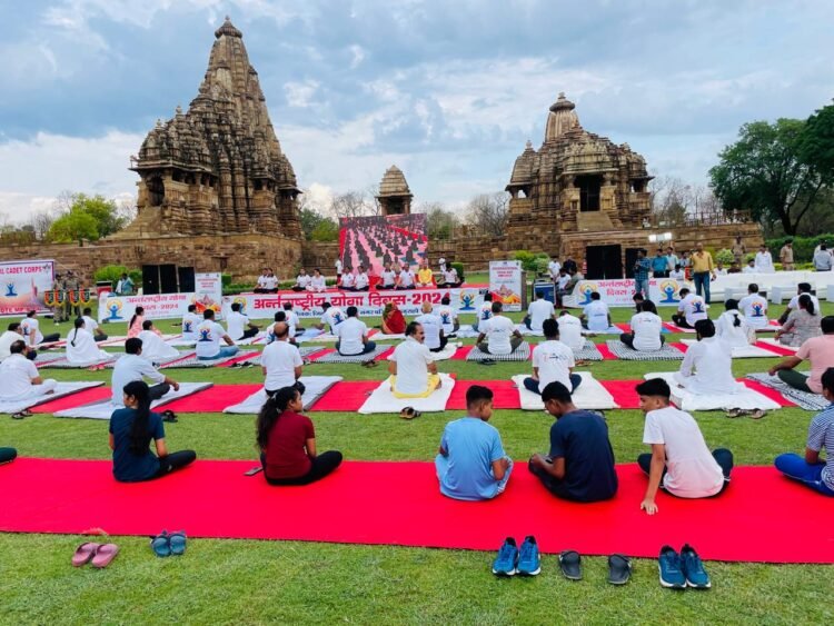 Paryatan Sakhi performed Yoga at UNESCO World Heritage Sites Khajuraho, Bhimbetka